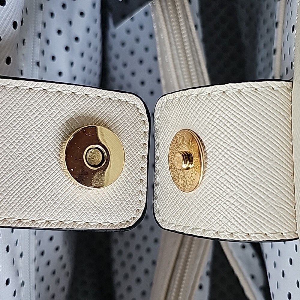 Handbag - Picture 13 of 16